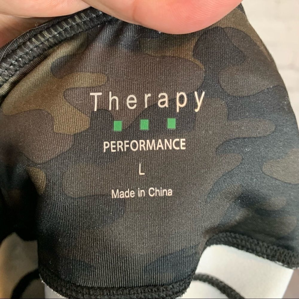 Therapy performance compression leggings camo size large - Picture 8 of 9